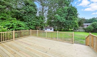 11 Budd Dr, Bethel, CT 06801
