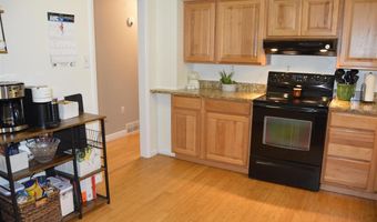 20 E Zeller St, North Liberty, IA 52317