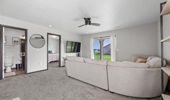 1162 Mary Ln, North Liberty, IA 52317