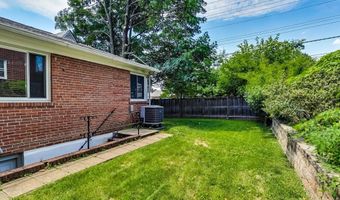 8617 LYNBROOK Dr, Bethesda, MD 20814