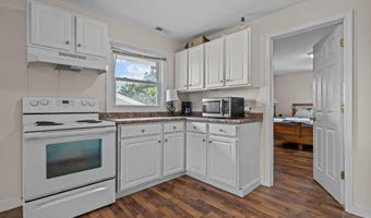 217 W Atlantic Blvd, Atlantic Beach, NC 28512