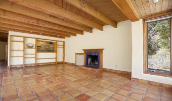 92 Sandia Cyn, Arroyo Hondo, NM 87513