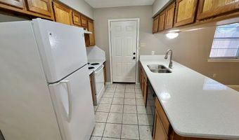 1031 N Chenango St, Angleton, TX 77515