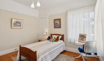 1300 Regent St, Alameda, CA 94501