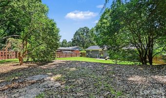 1027 Dresden Dr W, Charlotte, NC 28205
