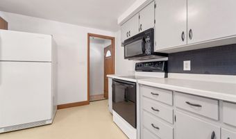 35 FOSTER Ct, Appleton, WI 54915