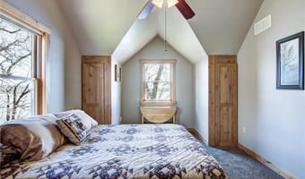 102 206th St, Alden, WI 54026