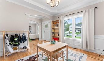 13 Minglewood Dr, Coventry, RI 02816