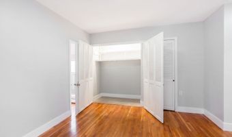 32 KELLY Pkwy, Bayonne, NJ 07002