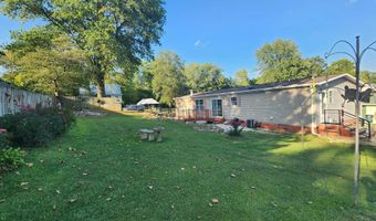 1015 W 4th St, Bicknell, IN 47512