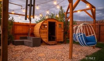 425 Pioneer St, Colorado City, AZ 86021