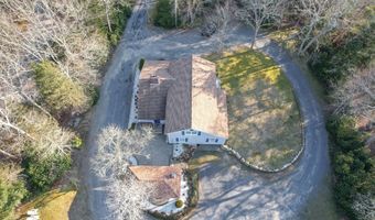 240 Oak St, Centerville, MA 02632