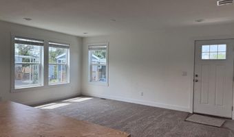 1 Corral Ln #37, Ashland, OR 97520