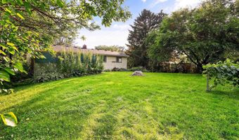 5222-5224 Piccadilly Dr, Madison, WI 53714