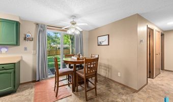 404 Jefferson Dr, Alcester, SD 57001