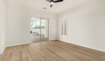 925 W SAN MARCOS Dr, Chandler, AZ 85225