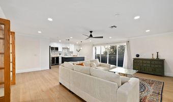 4367 Summit Dr, La Mesa, CA 91941