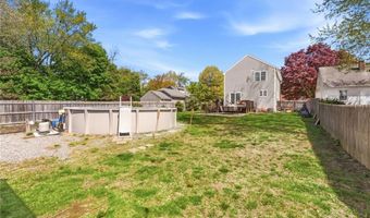 61 Metropolitan Ave, Cranston, RI 02920