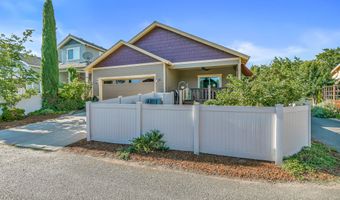 345 Fair Oaks Ave, Ashland, OR 97520