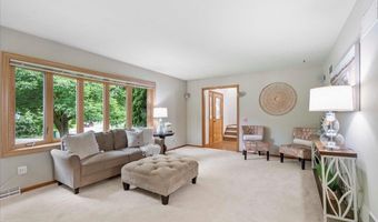 2524 CARRIEDALE Ct, Fitchburg, WI 53711