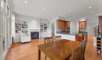 1815 POTOMAC GREENS Dr, Alexandria, VA 22314