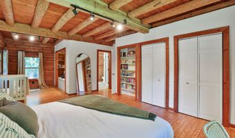 21663 OATLANDS Rd, Aldie, VA 20105