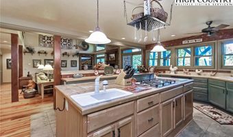 430 Crooked Creek Ln, Banner Elk, NC 28604