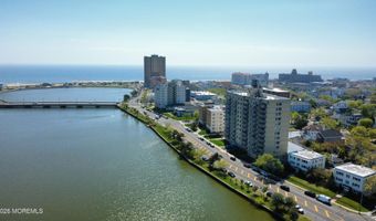 510 Deal Lake Dr 6B, Asbury Park, NJ 07712