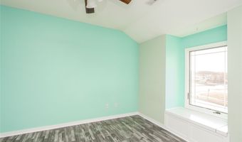 923 S 10th St, Adel, IA 50003