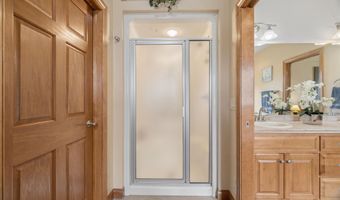2917 E FALLCREEK Ln, Appleton, WI 54913