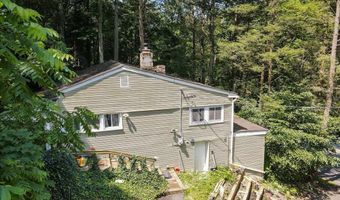6680 Haasadahl Rd, Allentown, PA 18106