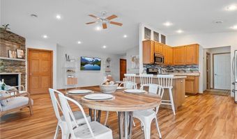 315 Fairgrounds Rd 104, Alexandria, MN 56308