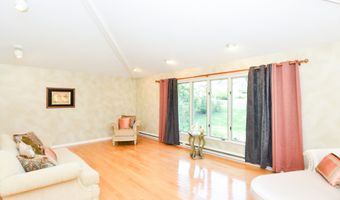 123 El Toro Dr, Bristol, CT 06010