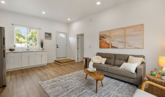 47-726 Kamehameha Hwy D, Kaneohe, HI 96744