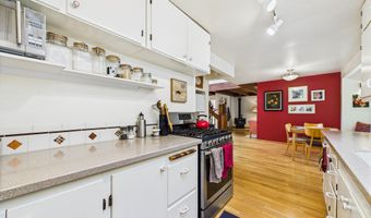 402 Tanglewood Rd, Arcata, CA 95521