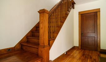 136 Oak Grove Ave, Brattleboro, VT 05301