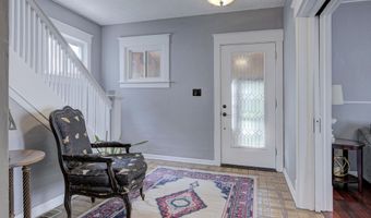 914 W 4TH St, Appleton, WI 54914