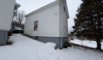 137 S Main St, Auburn, ME 04210