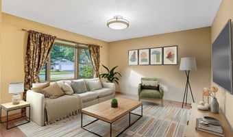7454 Upper 24th St N, Oakdale, MN 55128