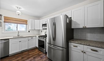 22 Mohawk Ct 22, Cromwell, CT 06416