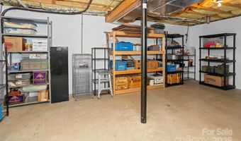 6 Oak Grove Rd, Arden, NC 28704