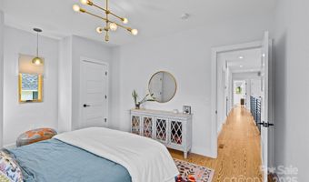 2553 Elkwood Cir, Charlotte, NC 28205