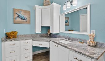 806 EAGLE Ln, Apollo Beach, FL 33572