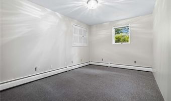 50 Isle Of Capri Rd, Coventry, RI 02816