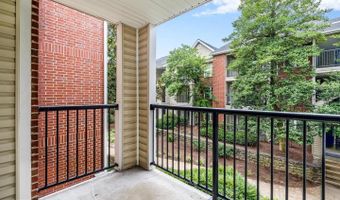 3304 WYNDHAM Cir #235, Alexandria, VA 22302