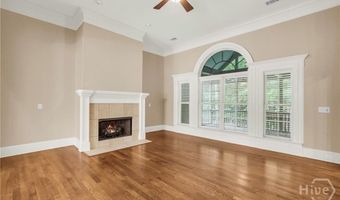 5 Pinebrook Ct, Savannah, GA 31405