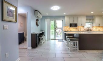 111 Windswept Dr E, Amsterdam, NY 12010