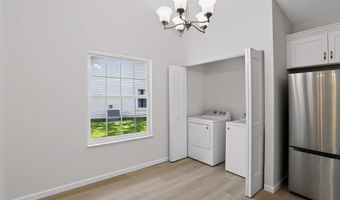 8527 Zephyr Dr, Indianapolis, IN 46217
