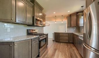 134 Cynthia St, Heath, OH 43056