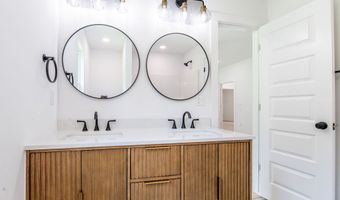 9 Romine Ln, Bella Vista, AR 72715